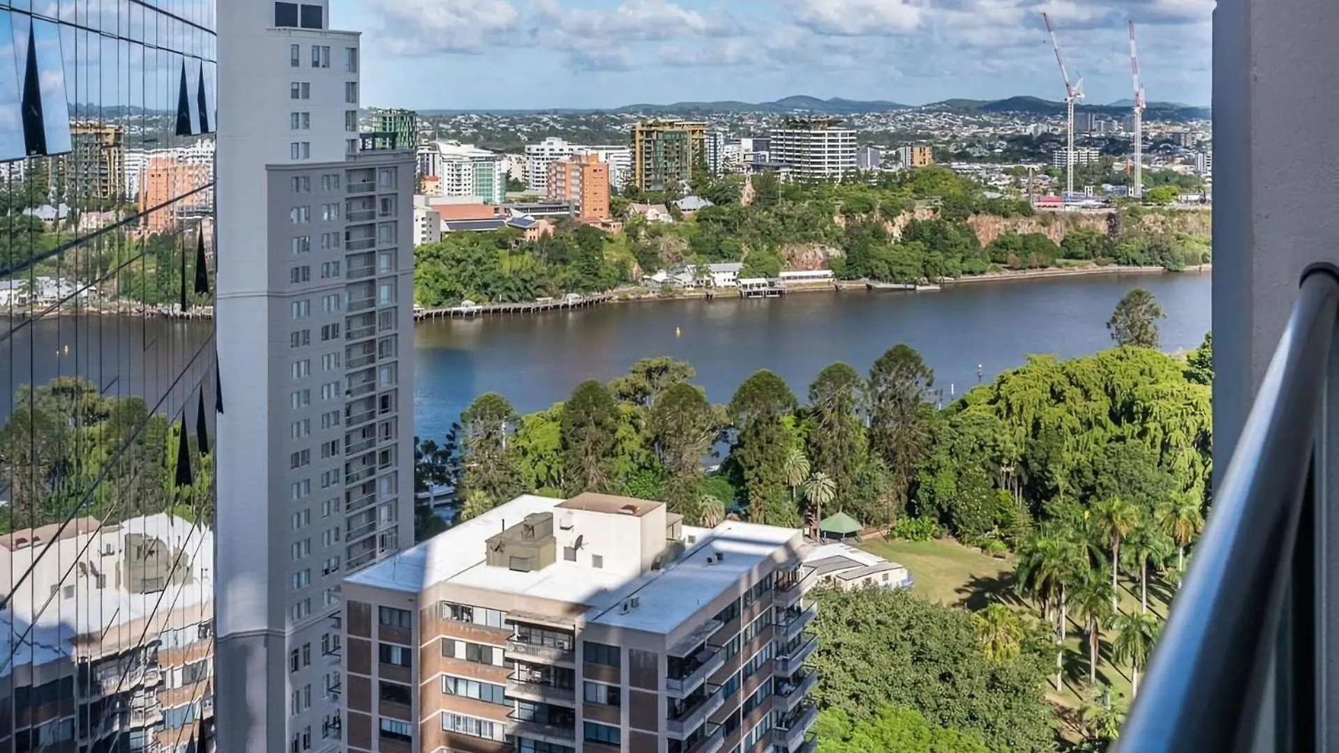 Skyline Sanctuary 1Br Apartment With River Views Brisbane Austrália